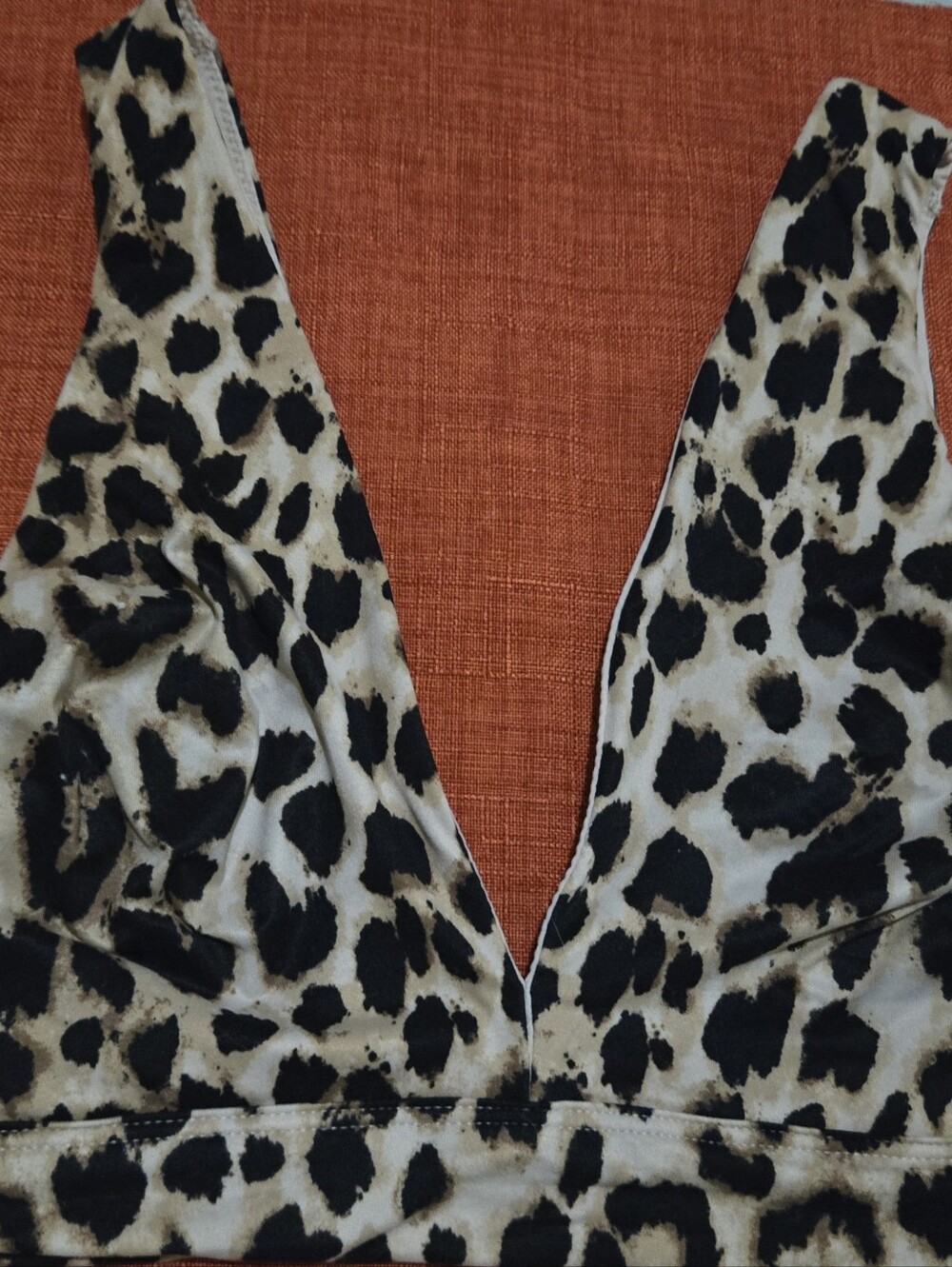 Medium Leopard Print V-Neck Crop Top - Brown/Black NWOT - Picture 9 of 10